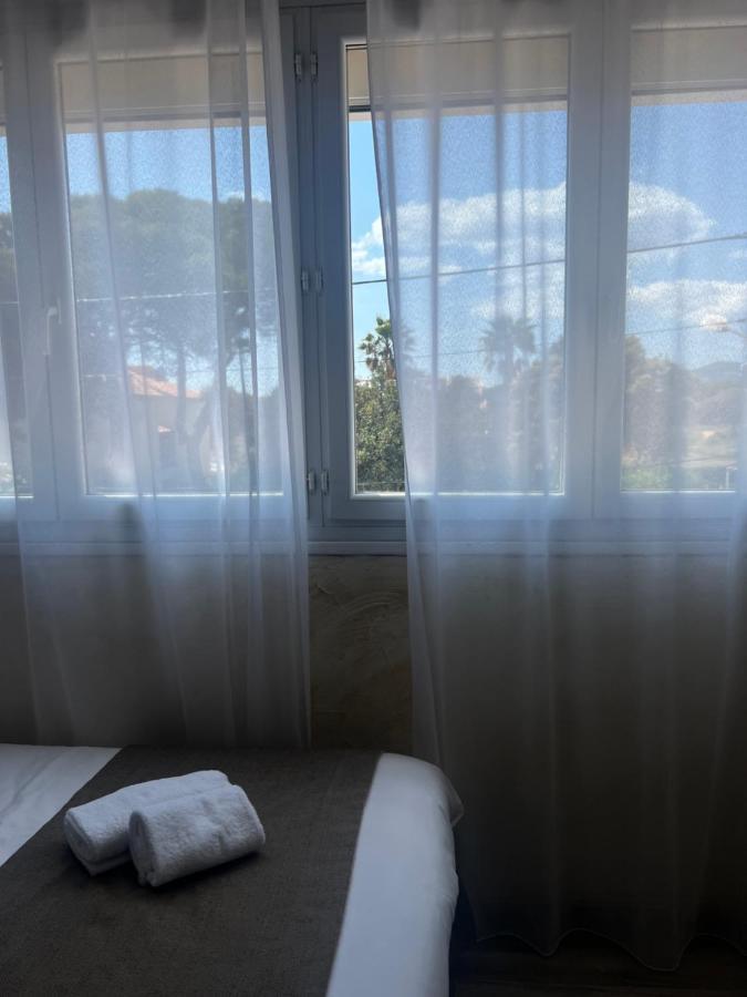 Hotel La Potiniere Hyeres Exterior photo