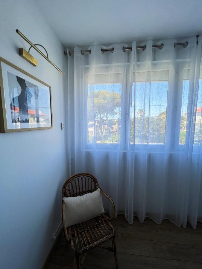 Hotel La Potiniere Hyeres Exterior photo